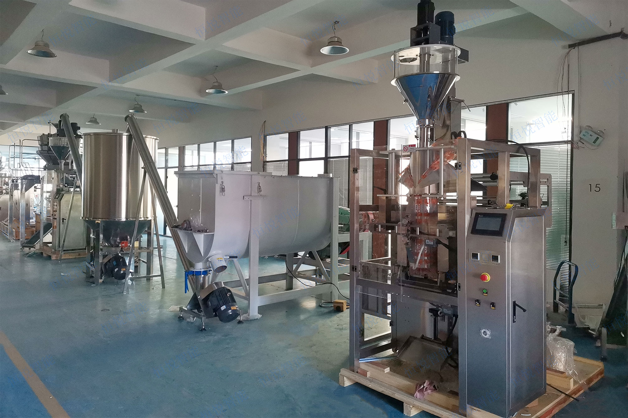 全自動防水塗料午夜视频免费看可以實現塗料、膩子粉、快粘粉、石膏粉等建築粉料產品得自動化包裝全過程