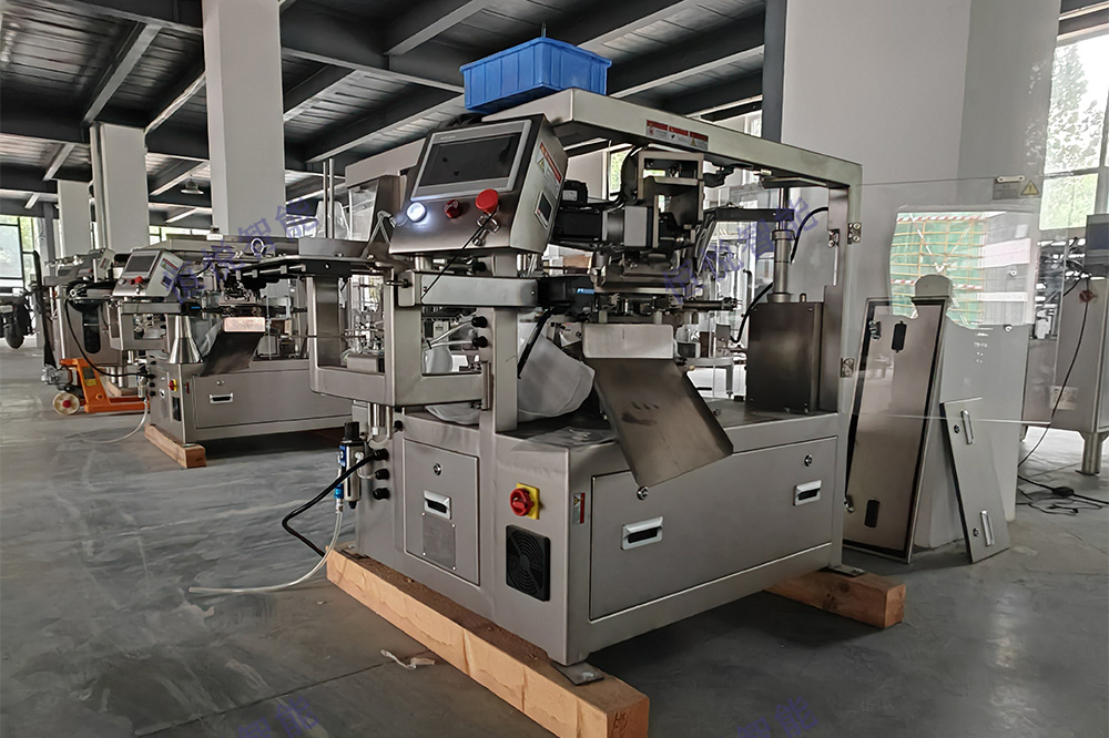 全自動給袋式午夜视频免费看整機設計