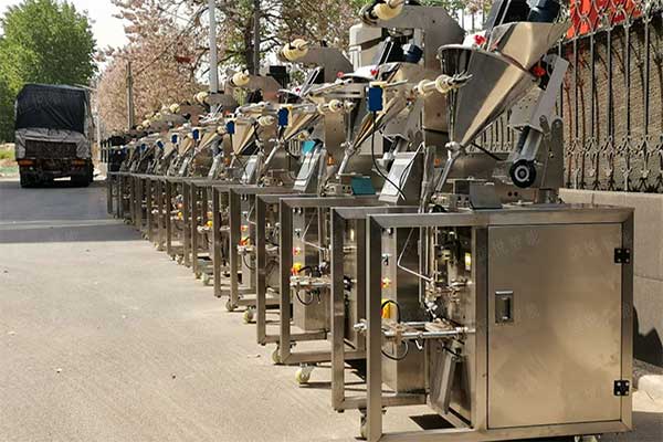 小型粉劑全自動午夜视频免费看廣泛適用於食品粉劑、中藥衝劑的小袋包裝